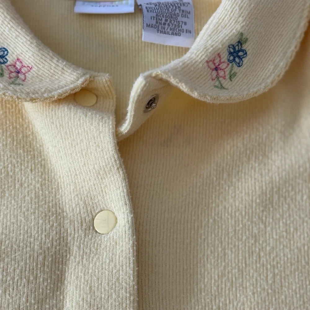 Vintage Baby Girl Yellow Cardigan with Floral Embroidery | Peter Pan Collar - Picture 4 of 4